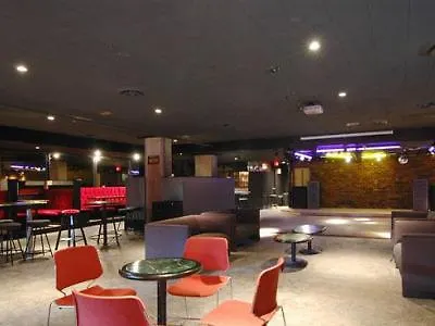 Howard Johnson Plaza Hotel Vancouver