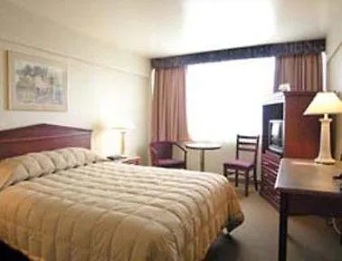 Howard Johnson Plaza Hotel Vancouver
