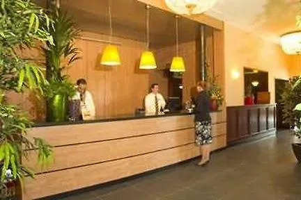 Howard Johnson Plaza Hotel Vancouver