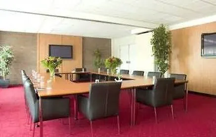 Howard Johnson Plaza Hotel Vancouver 3*,